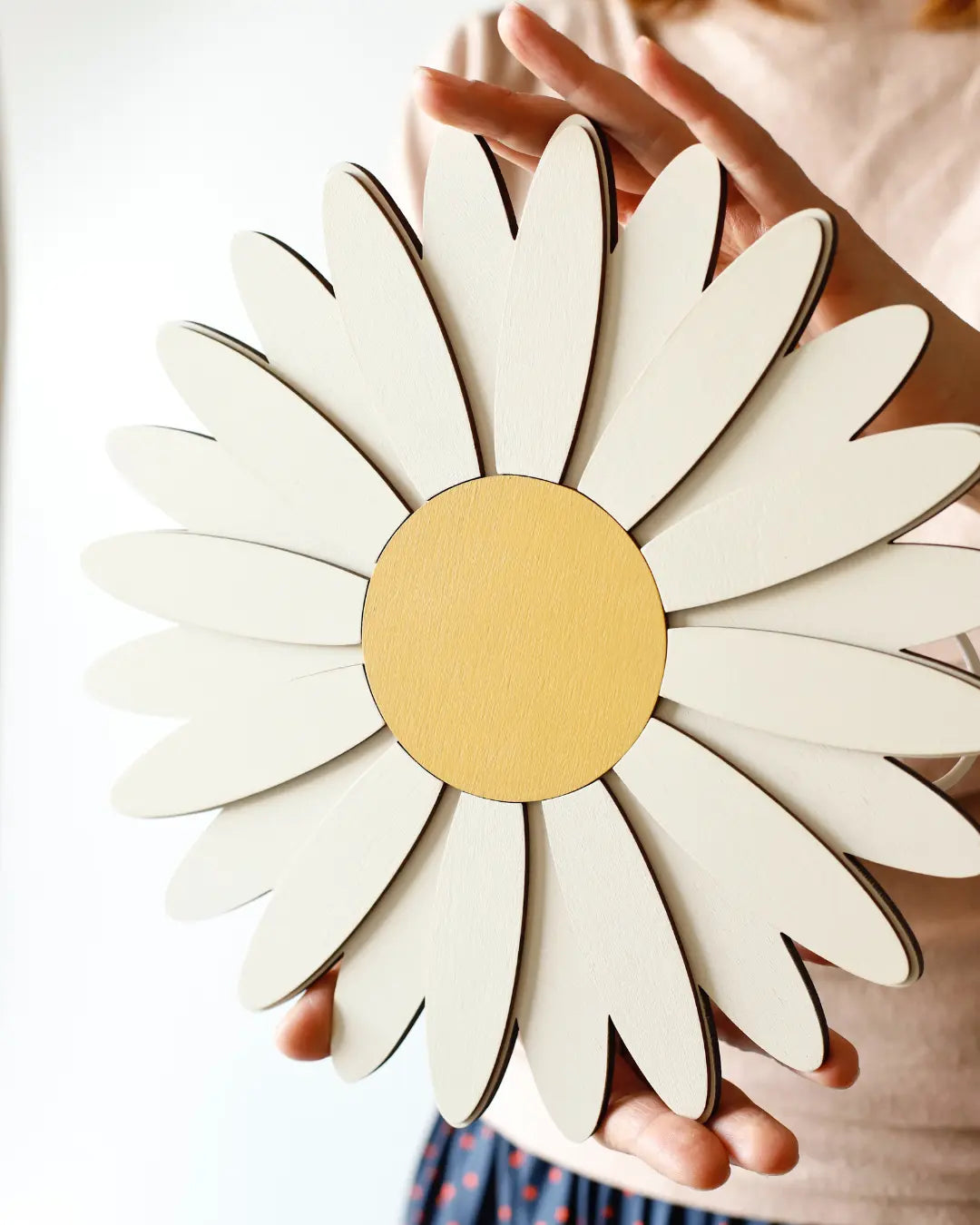 Daisy | Lesena stenska svetilka za otroško sobo